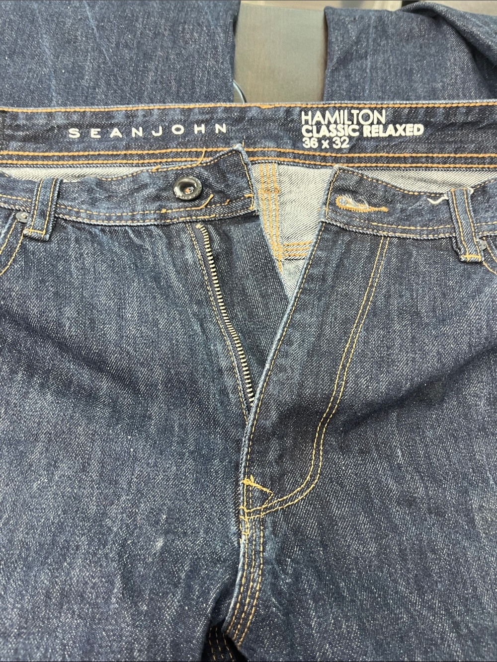 Sean John Men’s Relaxed Denim Jeans in Indigo